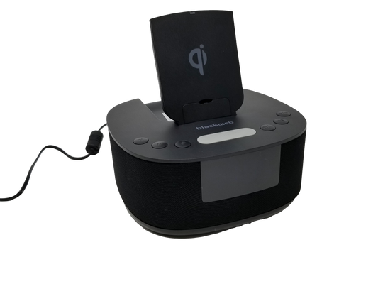 4K UHD P2P Smartphone Charging Station Radio QI Wireless Security Camera