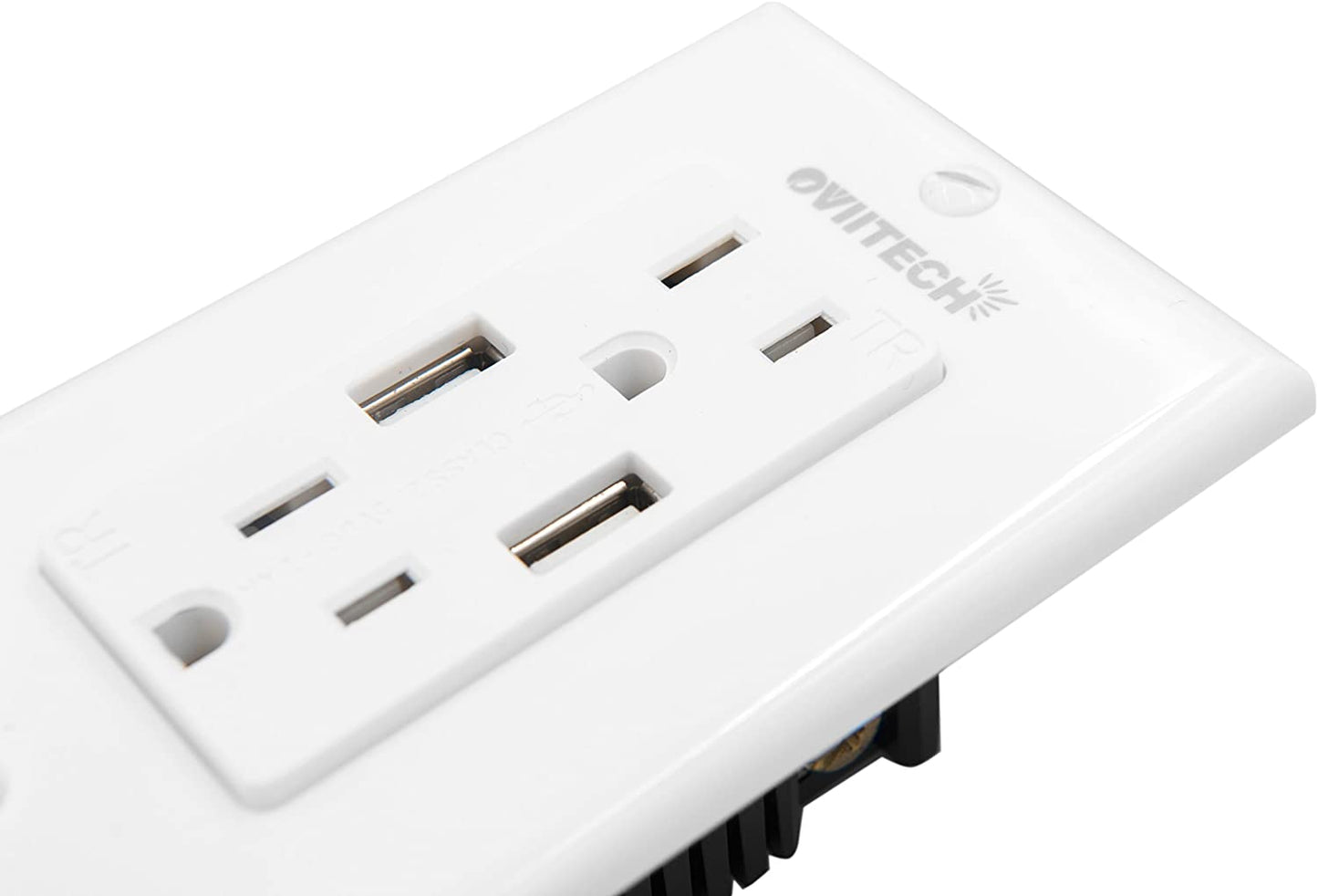 UHD 4k WiFi P2P Functional Outlet Receptacle Dual USB Charging Station Camera